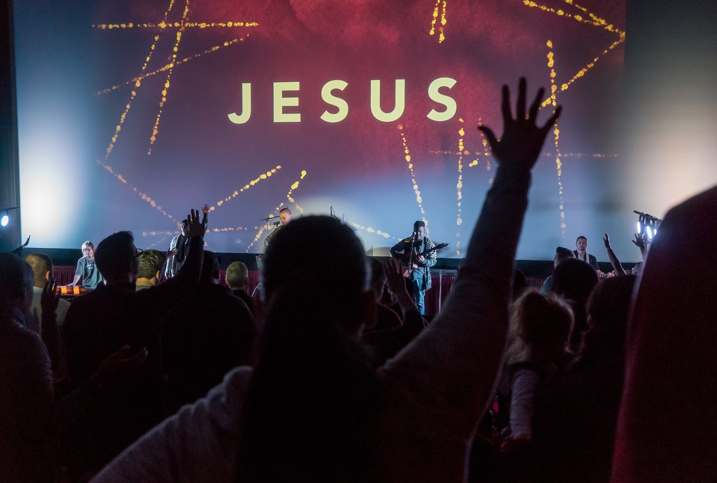 Mid-Week Service: Wednesdays – 6:00-7:30